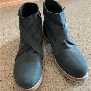 Free People Boots. Size 38.